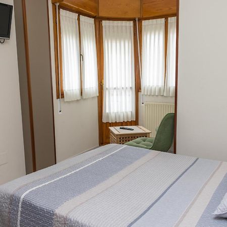 Hotel Plaza Onís Eksteriør billede