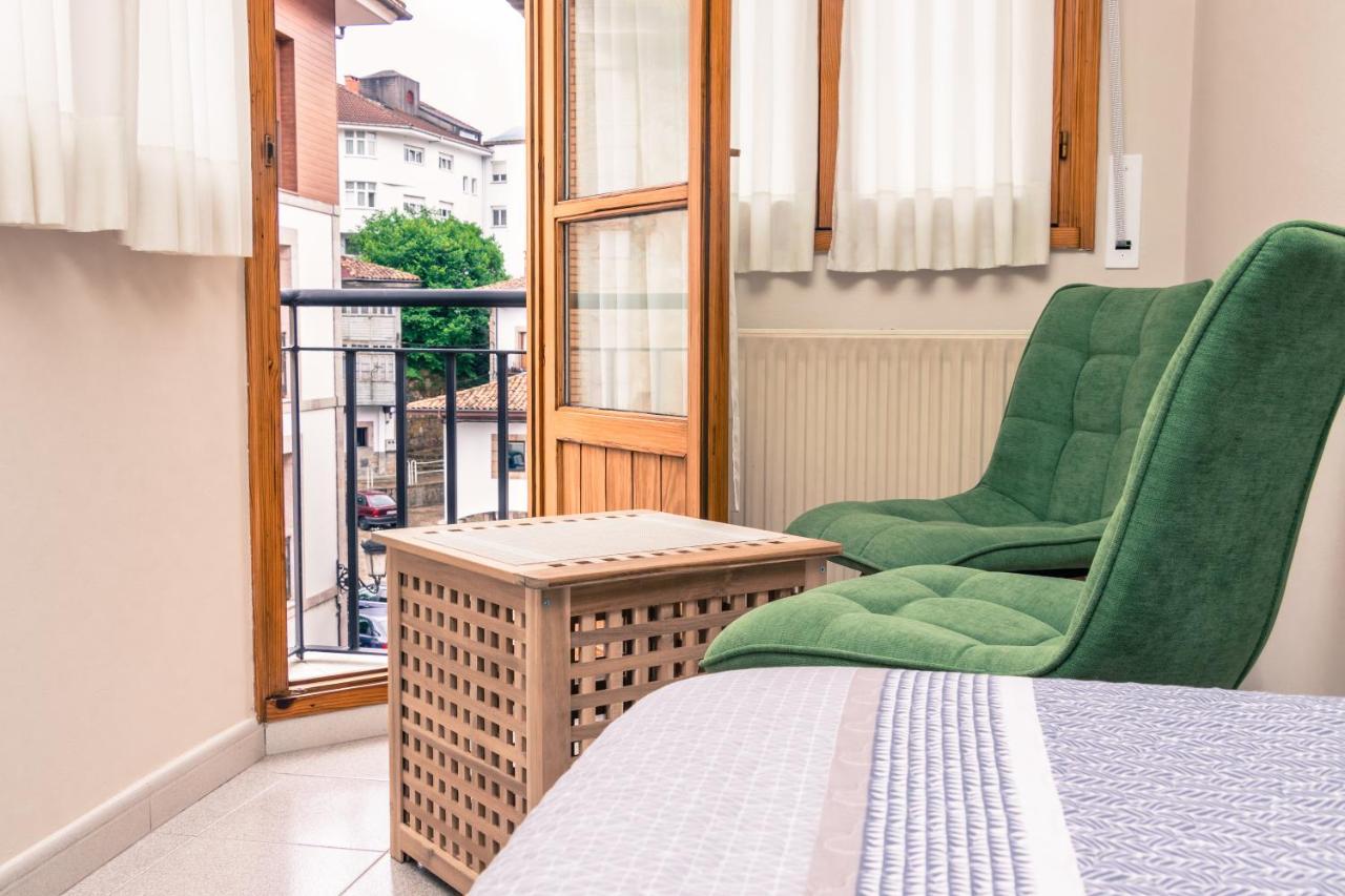 Hotel Plaza Onís Eksteriør billede