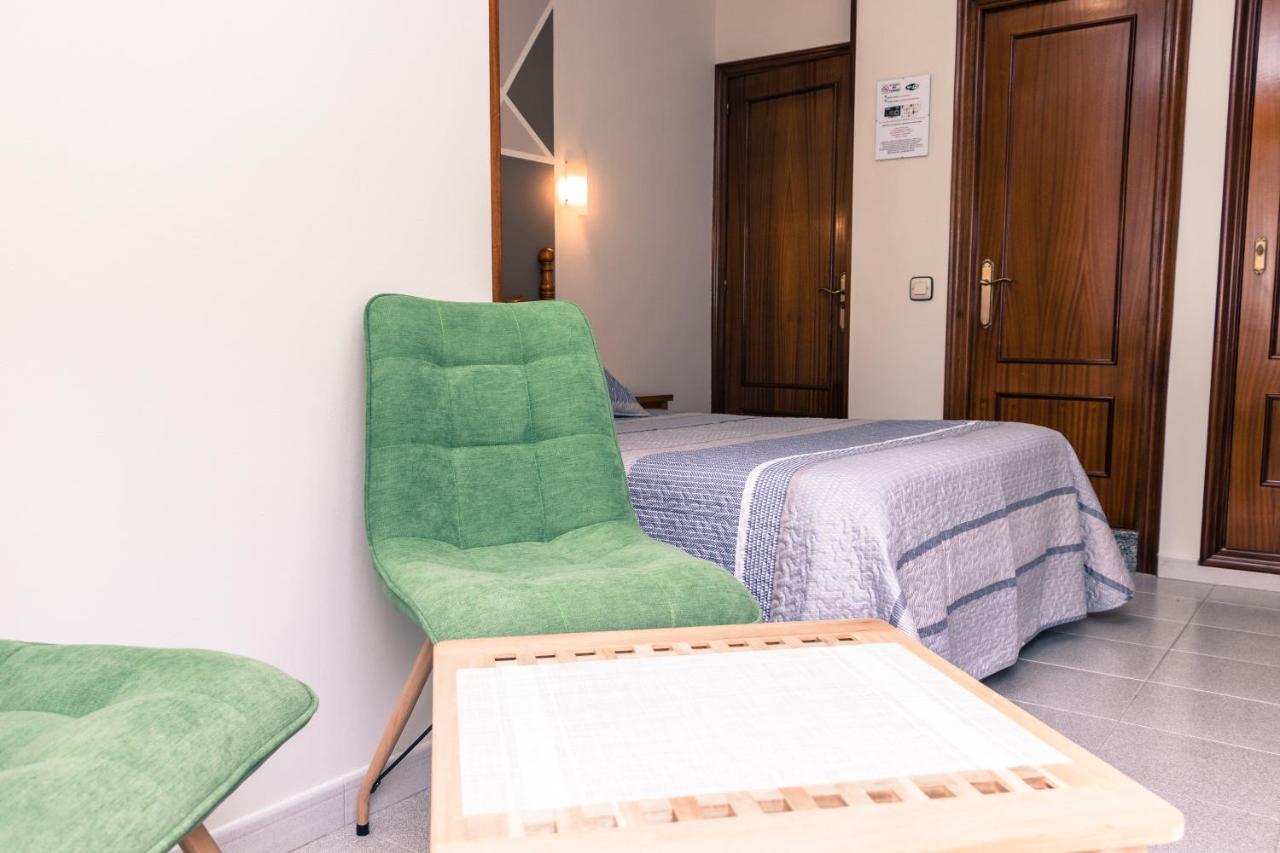 Hotel Plaza Onís Eksteriør billede