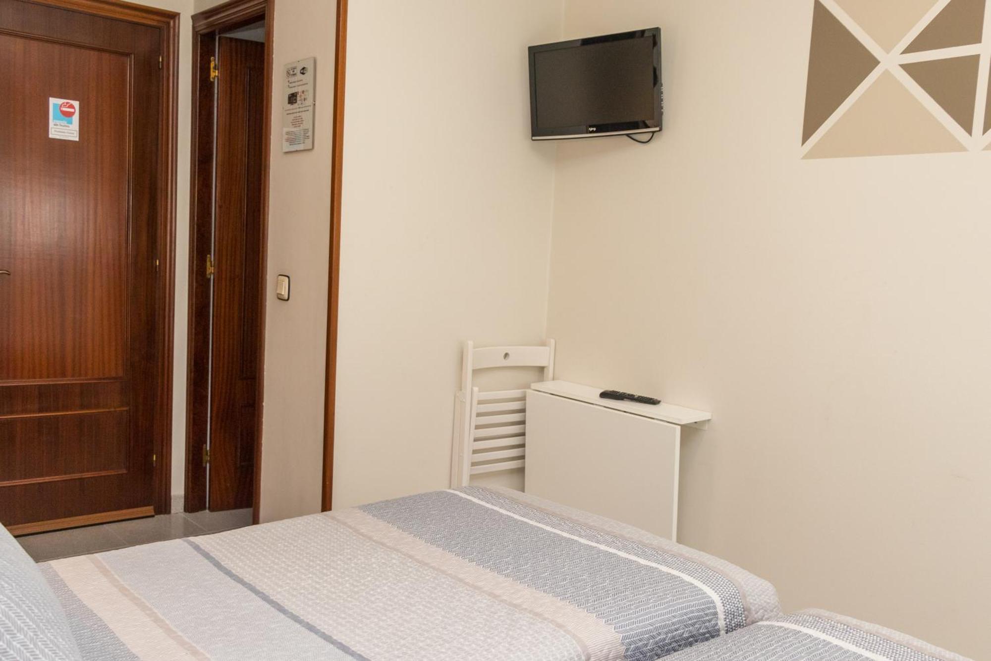 Hotel Plaza Onís Eksteriør billede