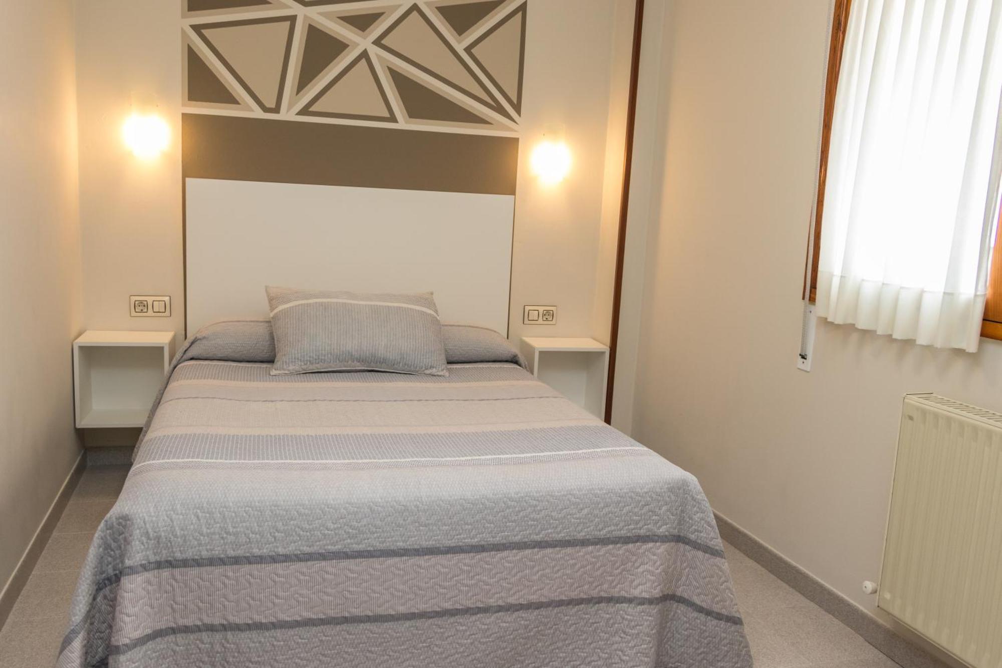 Hotel Plaza Onís Eksteriør billede