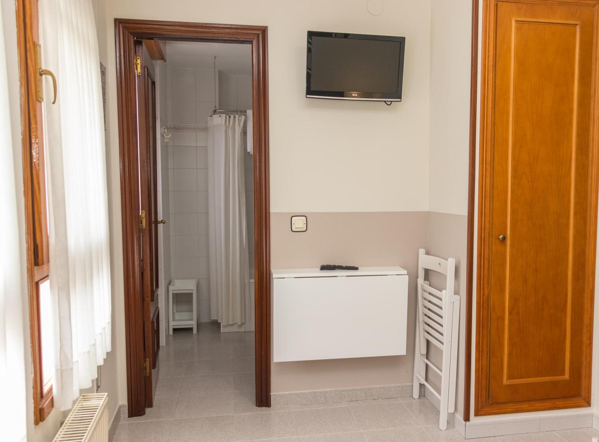 Hotel Plaza Onís Eksteriør billede