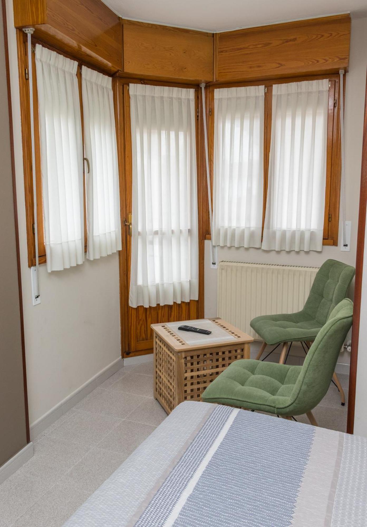 Hotel Plaza Onís Eksteriør billede