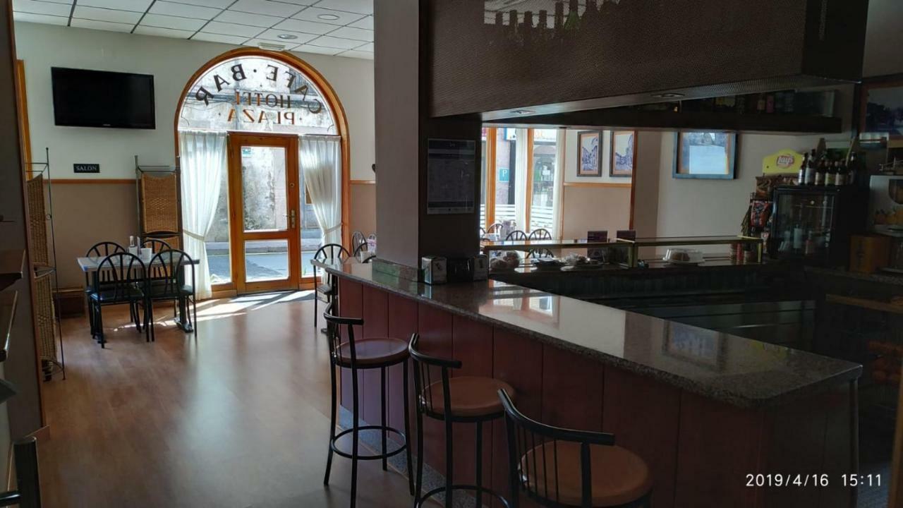 Hotel Plaza Onís Eksteriør billede
