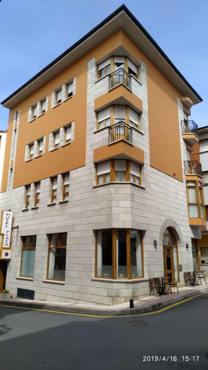 Hotel Plaza Onís Eksteriør billede