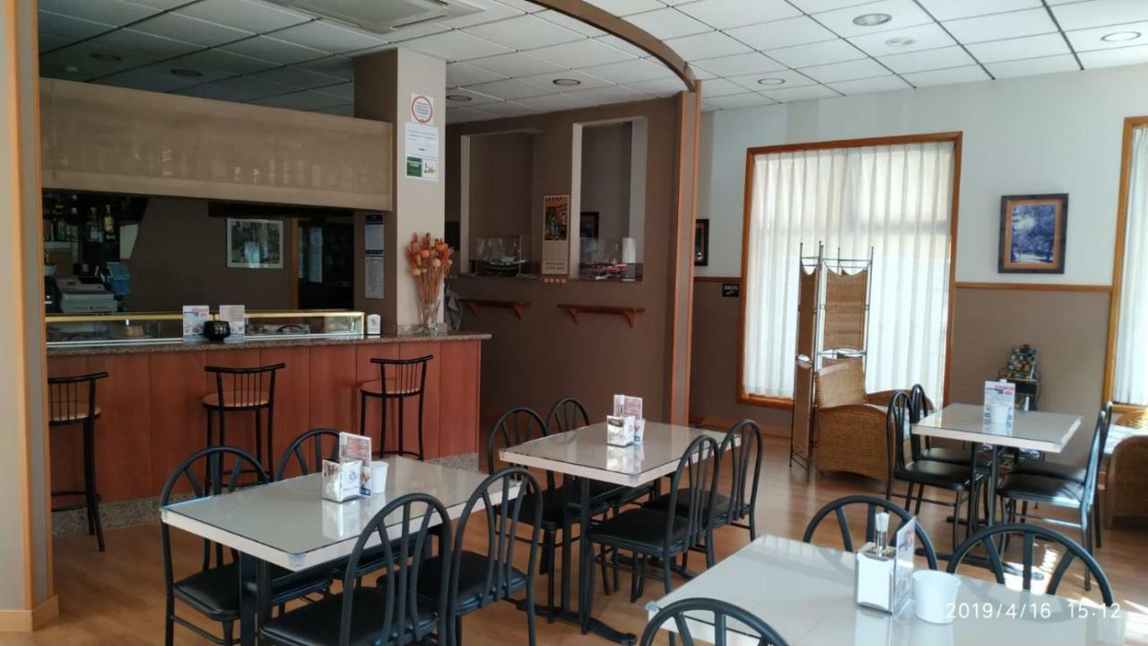 Hotel Plaza Onís Eksteriør billede
